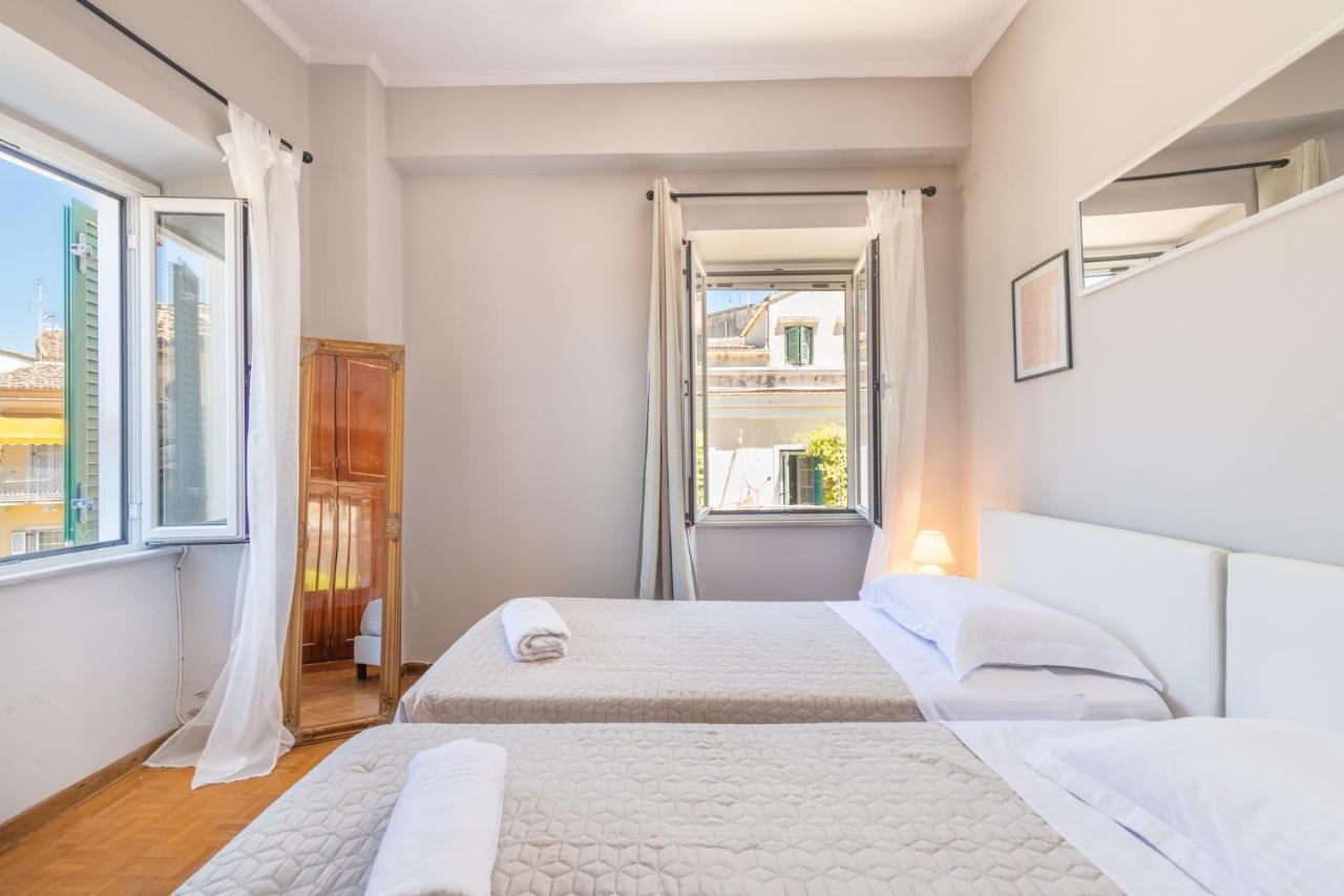 Mitropoleos Suite Corfu  Luaran gambar